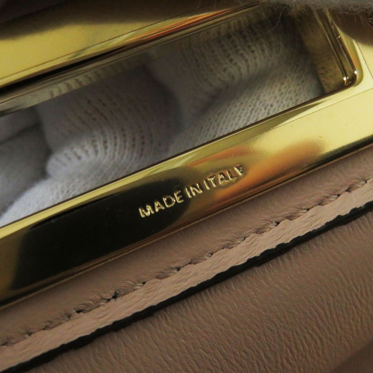 FENDI Shoulder Bag leather Light Gray x Gold Metal Women Used