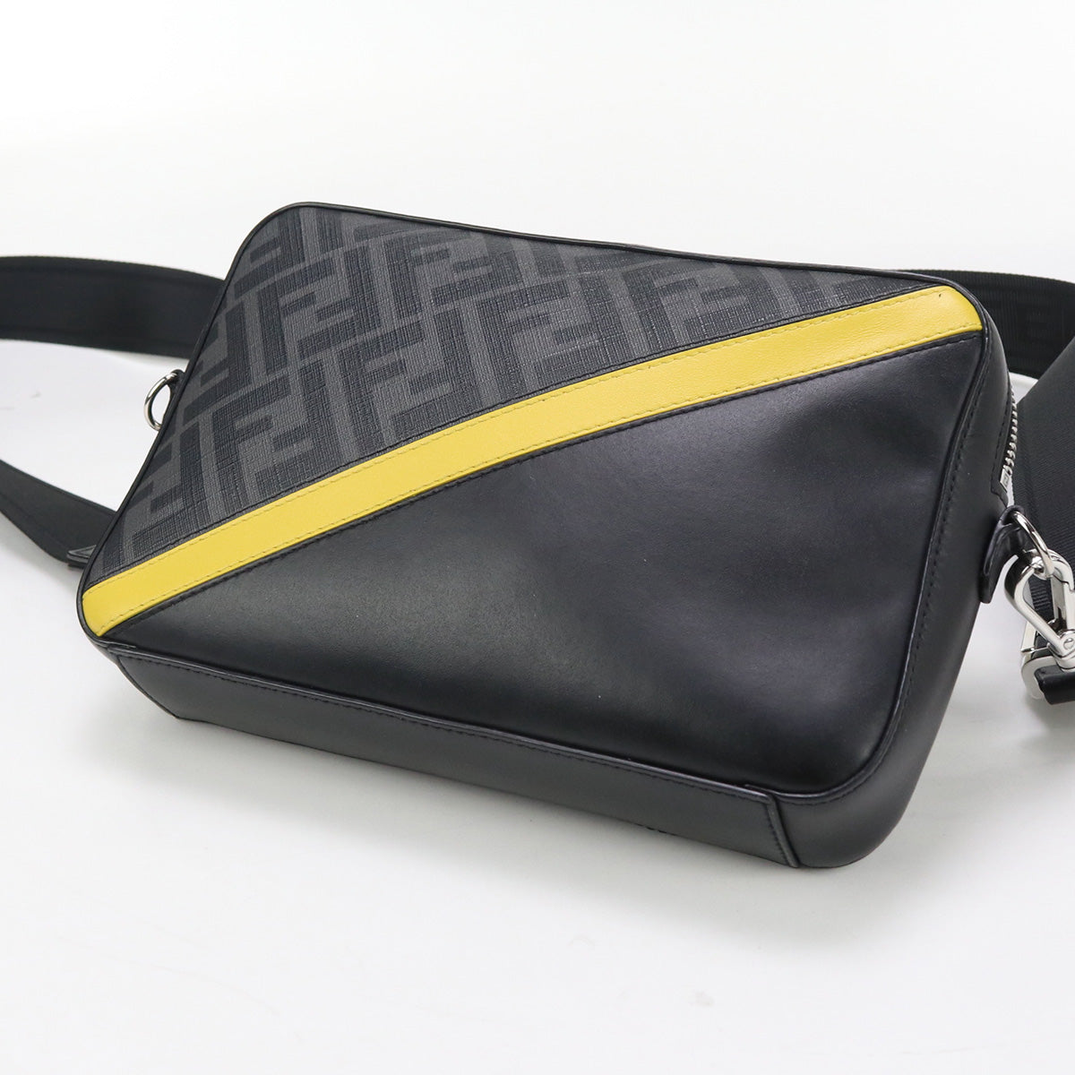 FENDI 7M0286 Camera case Fendi Diagonal Shoulder PVC/leather black mens