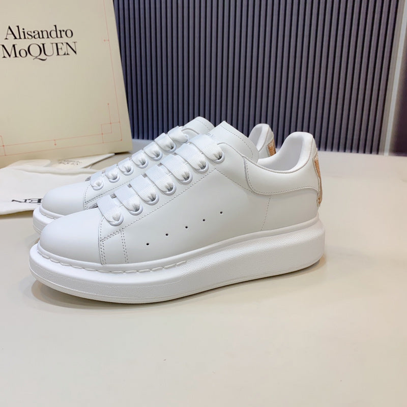 VV - AQ Shoes - 220